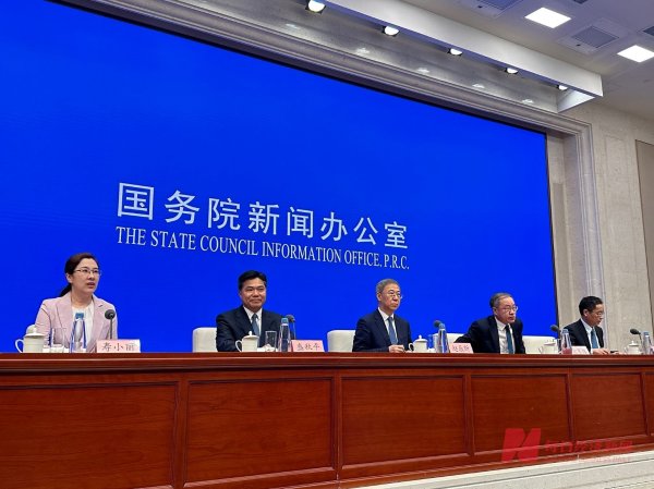 宝盈国际 人社部：对个人加大就业补贴支持，突出保障高校毕业生等重点群体就业